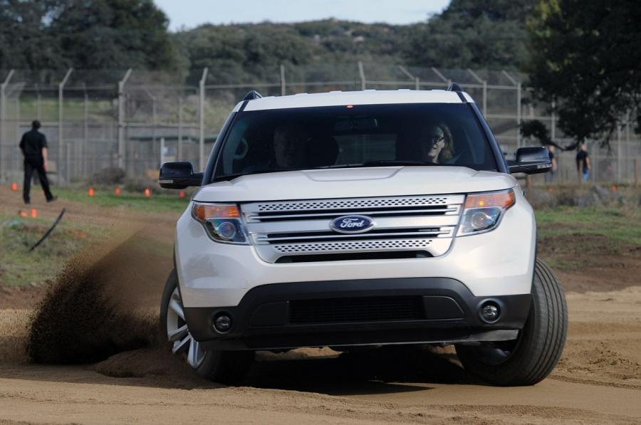  Ford Explorer 2011 года  (фото 49 из 174)